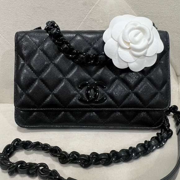 CHANEL Handbags - 🔥Rare🔥Chanel So Black Cavair WOC & Matching cardholder